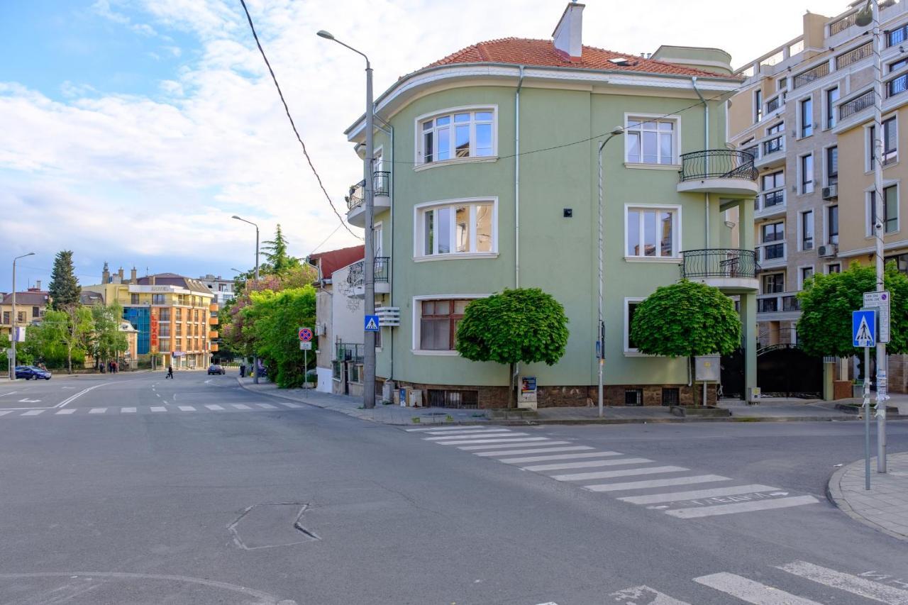 The Olive Green House Burgas Esterno foto